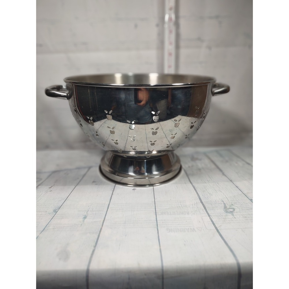 Vintage style Stainless Steel Apple Cutout Colander Pedestal Strainer 10 inch - Picture 6 of 6